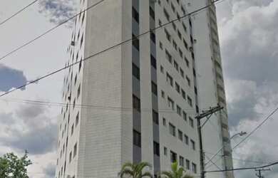 Imagem: A casa à venda possui 2 Dormitórios, 2 Banheiros, 1 Vaga na