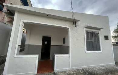 Imagem: A casa possui 3 Dormitórios, 1 Banheiro e 120m² de Área e