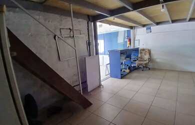 Imagem 2: Loja à venda na Rua Bulhões Marcial, Cordovil, Rio de Janeiro - RJ