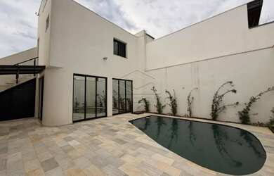 Imagem 4: Casa Sobrado em Jaú. Piscina, Churrasqueira, VarandaeÁrea de serviço