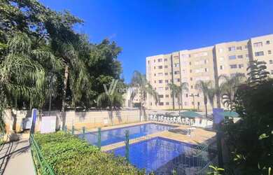 Imagem: O apartamento possui 2 Dormitórios, 1 Banheiro, 1 Vaga na garagem