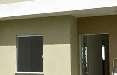 Imagem: A casa possui 2 Dormitórios, 1 Banheiro, 1 Vaga na garagem