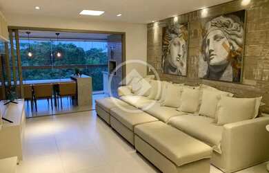 Imagem: O apartamento possui 5 Dormitórios, 4 Banheiros, 2 Vagas na