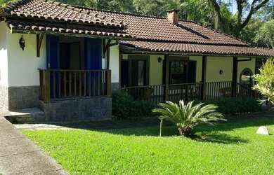 Imagem: Mini Sitio em cond. Fechado, e se localiza a 3 km do P. Nacional