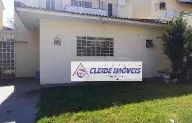 Imagem: A casa possui 3 Dormitórios, 4 Banheiros, 2 Vagas na garagem