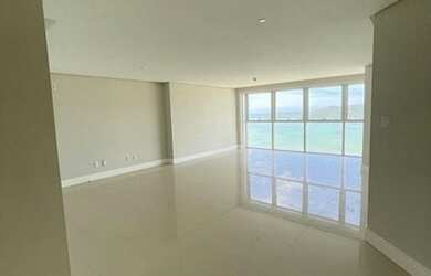 Imagem: O apartamento possui 3 Dormitórios, 5 Banheiros, 3 Vagas na