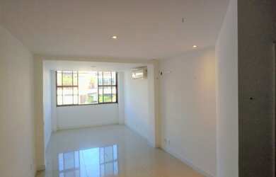 Imagem: O depósito possui 1 Vaga na garagem, 46m² de Área e está