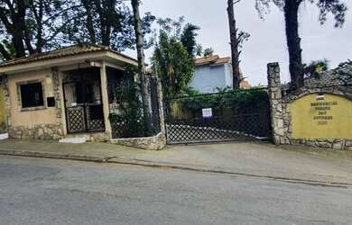 Imagem: A casa em condomínio possui 3 Dormitórios, 3 Banheiros, 2