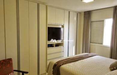 Imagem: O apartamento possui 4 Dormitórios, 2 Banheiros, 3 Vagas na