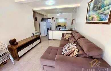 Imagem: A casa possui 3 Dormitórios, 3 Banheiros, 1 Vaga na garagem