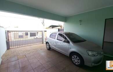 Imagem: O depósito possui 4 Vagas na garagem e 200m² de Área e está