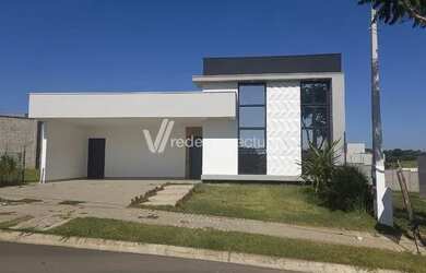 Imagem: A casa em condomínio possui 3 Dormitórios, 4 Banheiros, 4