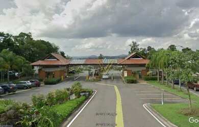 Imagem: A casa em condomínio possui 5 Dormitórios, 5 Banheiros, 2