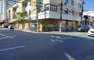 Imagem: O depósito possui 615m² de Área e está localizado em Centro