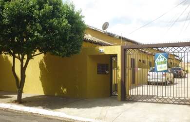 Imagem: A casa em condomínio possui 2 Dormitórios, 1 Banheiro, 54m²