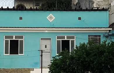 Imagem: A casa possui 1 Dormitório e 1 Banheiro e está localizado