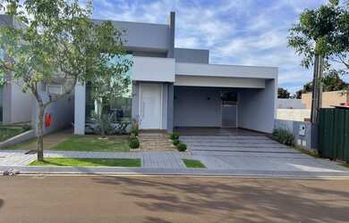 Imagem: A casa em condomínio possui 3 Dormitórios, 4 Banheiros, 4