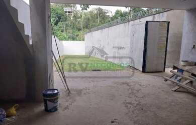 Imagem: A casa possui 3 Dormitórios, 4 Banheiros, 4 Vagas na garagem