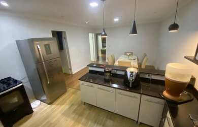 Imagem 2: Duas casas uma por 270,000 e outra por 250,000