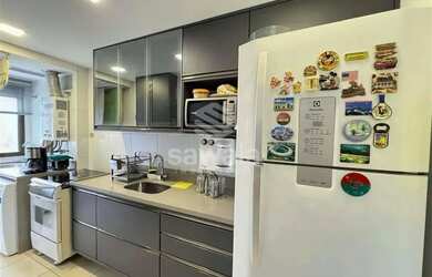 Imagem: O apartamento possui 3 Dormitórios, 2 Banheiros, 1 Vaga na