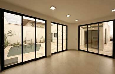 Imagem 11: Casa Sobrado em Jaú. Piscina, Churrasqueira, VarandaeÁrea de serviço