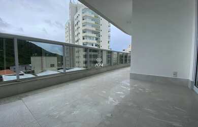 Imagem: O apartamento possui 4 Dormitórios, 3 Banheiros, 3 Vagas na