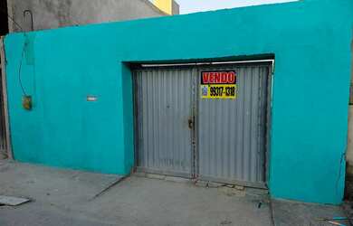 Imagem: A casa possui 3 Dormitórios, 2 Banheiros, 4 Vagas na garagem