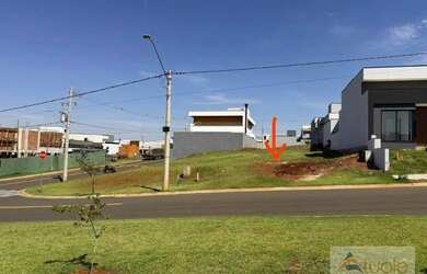 Imagem: O terreno possui 363m² de Área e está localizado em Parque