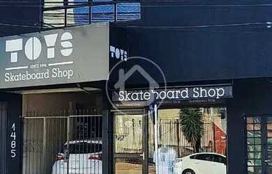 Imagem: A casa possui 5 Dormitórios, 3 Banheiros, 2 Vagas na garagem