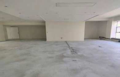 Imagem: O depósito possui 327m² de Área e Imóvel novo e está localizado