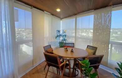 Imagem: O apartamento possui 4 Dormitórios, 5 Banheiros, 3 Vagas na