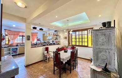 Imagem 12: Casa à Venda - Ampla, Elegante e Completa - Quase 500m² de Terreno!