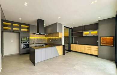 Imagem: A casa em condomínio possui 3 Dormitórios, 5 Banheiros, 4