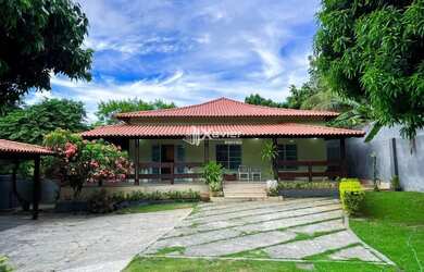 Imagem: A casa em condomínio possui 4 Dormitórios, 4 Banheiros, 2