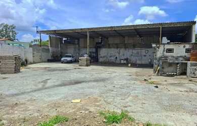Imagem: O depósito para alugar possui 5 Vagas na garagem e 500m² de
