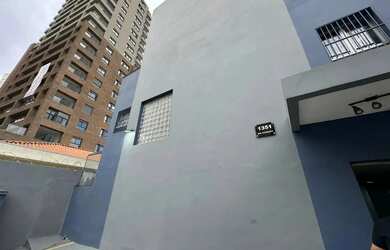 Imagem: O depósito possui 5 Vagas na garagem, 1.500m² de Área e