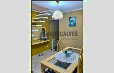 Imagem: A casa possui 5 Dormitórios, 3 Banheiros, 3 Vagas na garagem