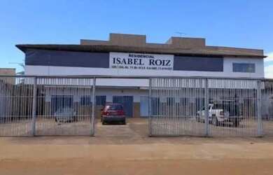 Imagem: A kitnet possui 1 Dormitório, 1 Banheiro, 1 Vaga na garagem