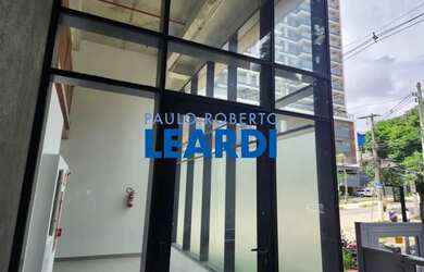 Imagem: O depósito para alugar possui 2 Vagas na garagem, 208m² de