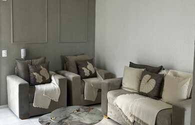 Imagem: O apartamento possui 2 Dormitórios, 1 Banheiro, 1 Vaga na garagem