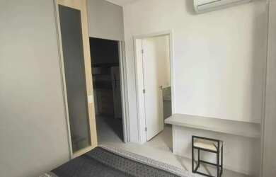 Imagem: O apartamento possui 1 Dormitório, 1 Banheiro, 1 Vaga na garagem