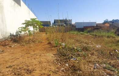 Imagem: O terreno possui 310m² de Área e está localizado em Parque