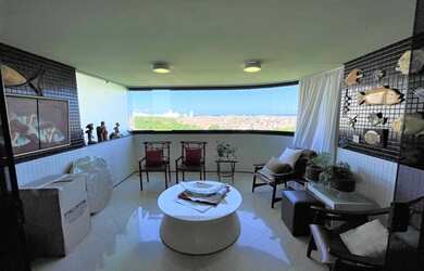 Imagem 4: Apartamento para venda com 192 metros quadrados com 4 quartos em Candeal...