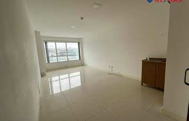 Imagem: O depósito possui 1 Vaga na garagem, 30m² de Área e está