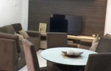 Imagem: A casa possui 2 Dormitórios, 1 Banheiro, 2 Vagas na garagem