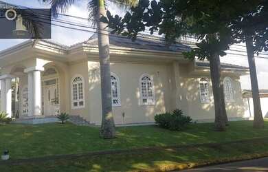 Imagem: A casa em condomínio à venda possui 4 Dormitórios, 5 Banheiros