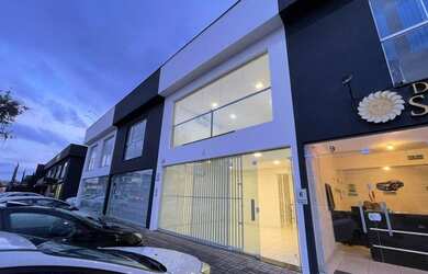 Imagem: O depósito possui 1 Vaga na garagem, 65m² de Área e está