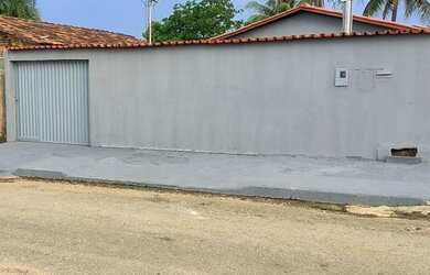 Imagem: A casa possui 2 Dormitórios, 1 Banheiro, 3 Vagas na garagem