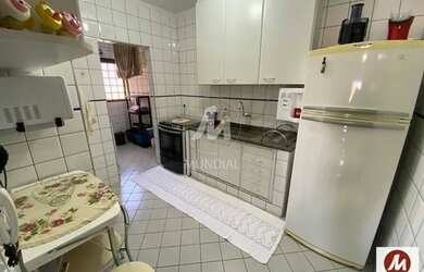 Imagem: O apartamento possui 3 Dormitórios, 2 Banheiros, 2 Vagas na