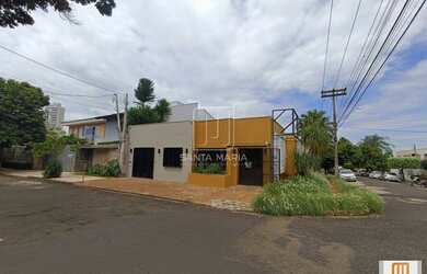 Imagem: O depósito possui 3 Vagas na garagem, 253m² de Área e está